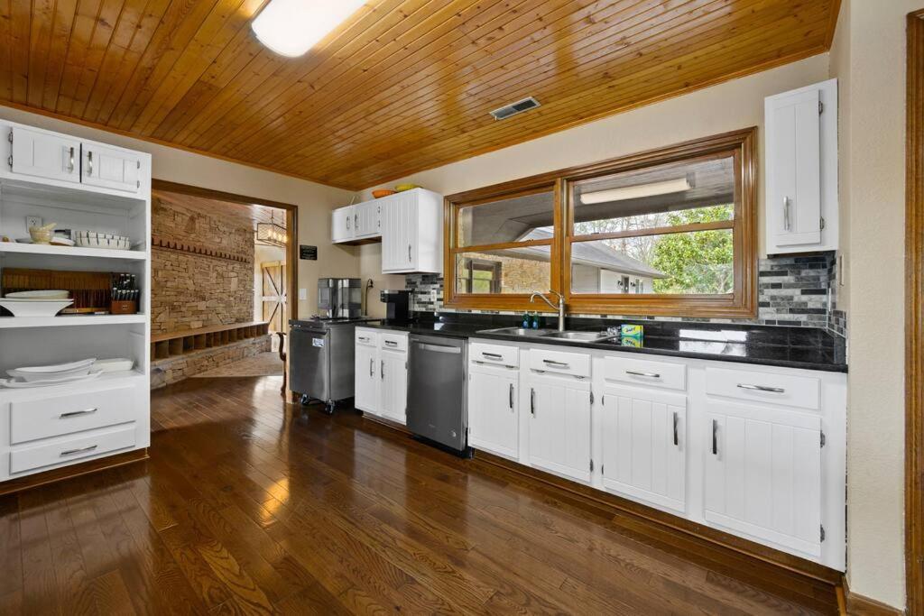 Crestview Estate 5 Acres-Heated Pool-5Min To Strip Villa Pigeon Forge Eksteriør billede